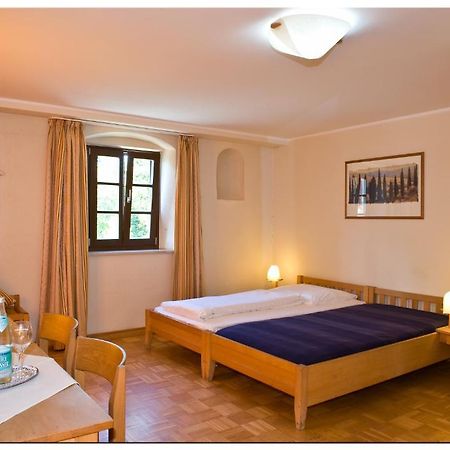 Gasthaus Ochsenwirt ลันด์สฮูท ห้อง รูปภาพ